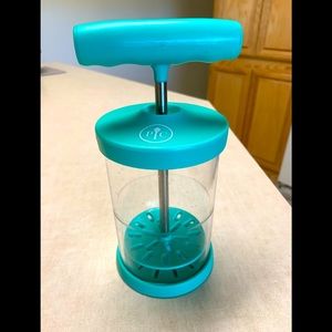 Pampered Chef Whip Cream Maker